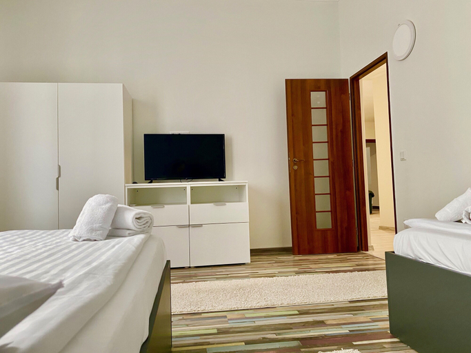 Bedroom 2, Cardinal Central Apartment, Satu Mare