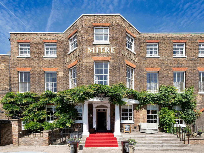 Exterior & Views 2, The Mitre, Hampton Court, London