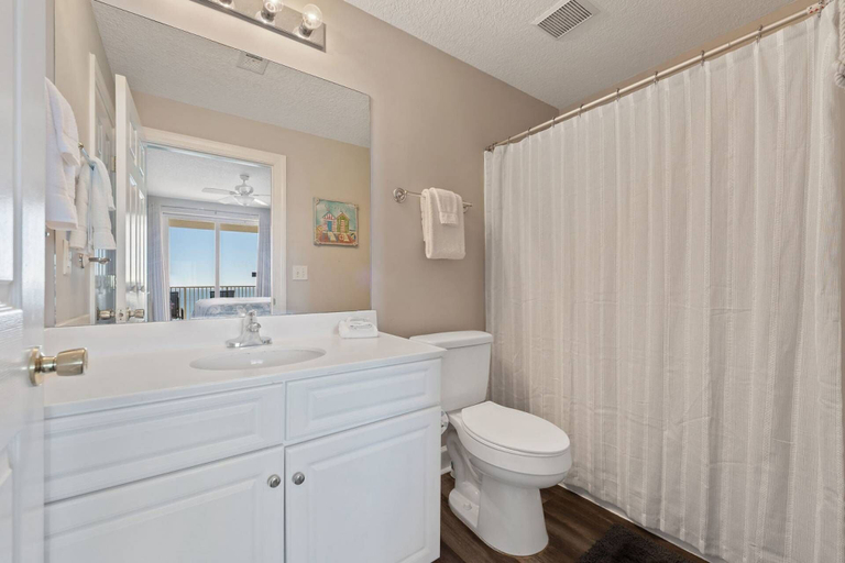 Bathroom 4, Ocean Ritz by iTrip Panama City Beach, Bay
