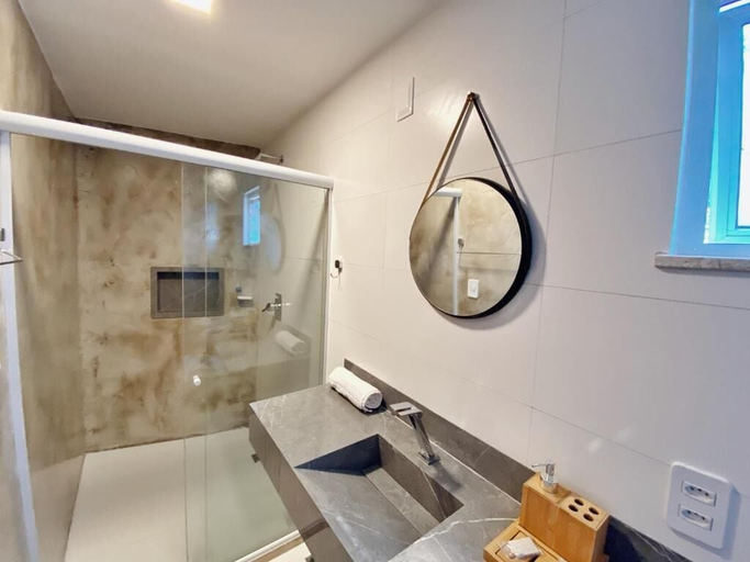 Bathroom 4, Primeira Praia Suites, Cairu