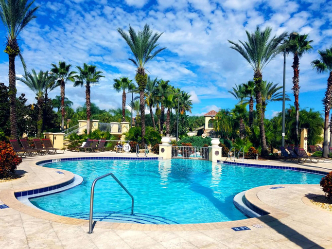 Sport & Beauty 5, Regal Retreat, Polk