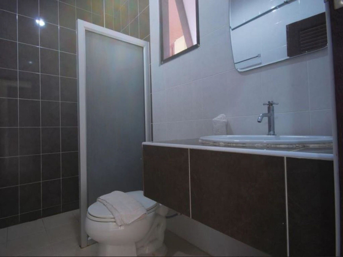 Bathroom 3, Buathong Place, Ko Samui