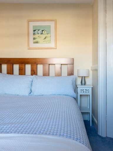 Bedroom 2, Central Dartmouth Townhouse, Devon
