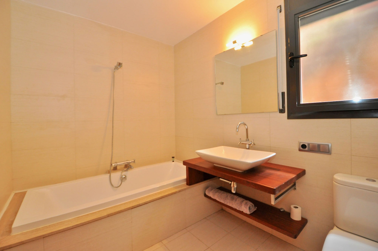 Bathroom 3, Villa Carmens Lloretholiday, Girona