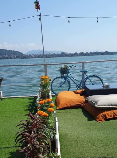 Others, The Lake House, Gandaki