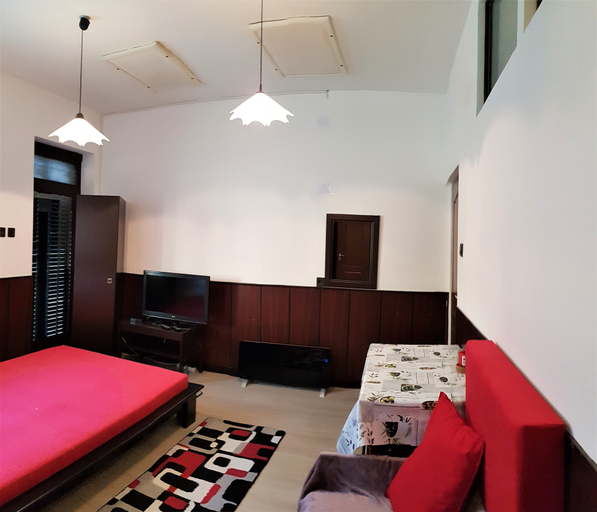 Others 5, Muskátli Apartman, Pétervására