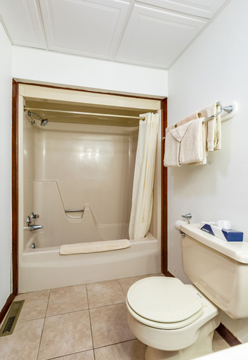 Bathroom 4, Crown Resorts at Silverwoods, Clearfield