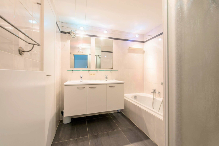 Bathroom, Ines 101, West-Vlaanderen