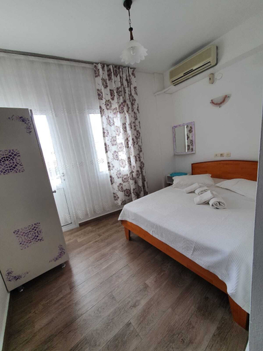 Room 2, Seda Pansiyon, Çeşme