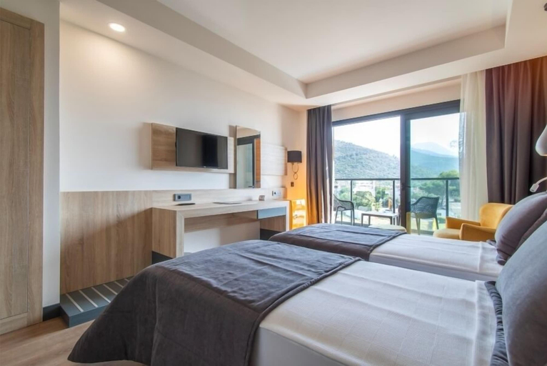 Bedroom 5, Maia Luxury Beach Hotel & Spa, Kuşadası