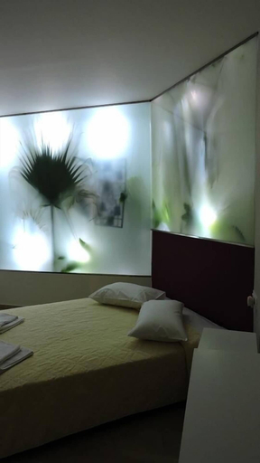 Bedroom 4, Troulakis Beach Hotel, Crete