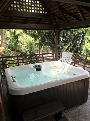 Sport & Beauty, Hale Maluhia Country Inn, Hawaii