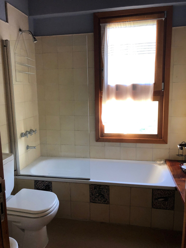 Bathroom 2, Pura Sangre Chacra, Zárate