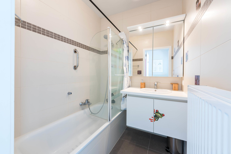 Bathroom, Jersey 201, West-Vlaanderen