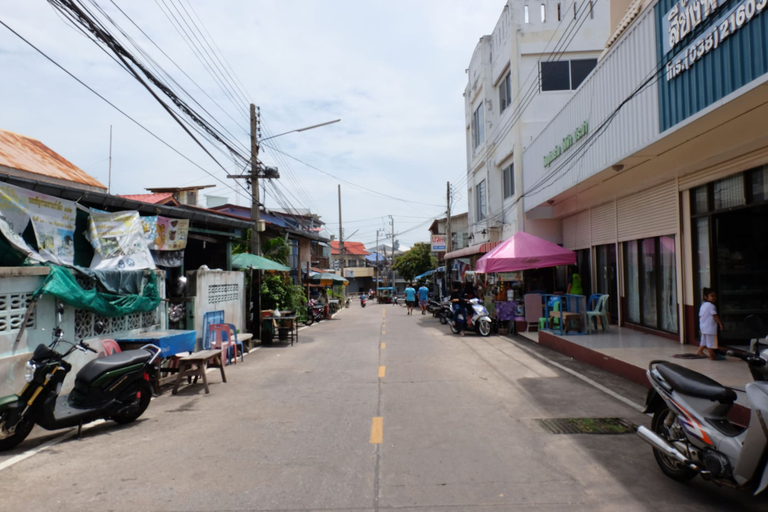 Others 5, Baan Kun Tuad Ko Si Chang, Koh Si Chang