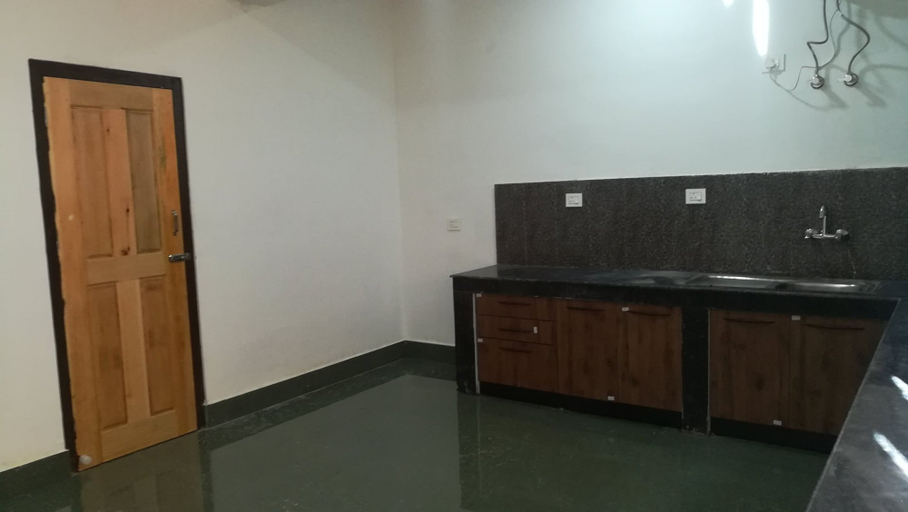 Others 4, phutaspem residence, Chang