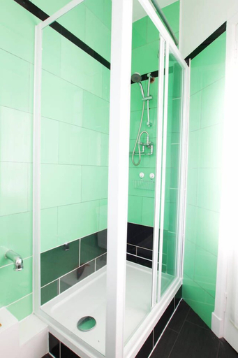 Bathroom 4, JOIVY Bright New Town 2 bed Apt - 5 Mins to Princes St, Edinburgh