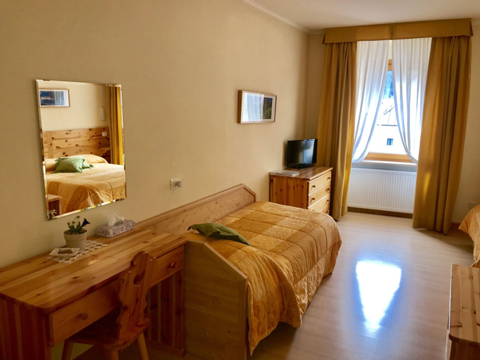 Bedroom 4, Hotel Valcanale, Udine