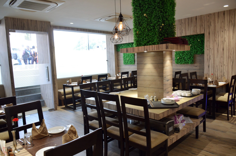 Food & Drinks 5, Hotel Radiance, Bareilly
