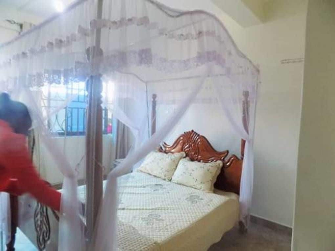 Bedroom 2, Japs Motel Mbarara, Kashari