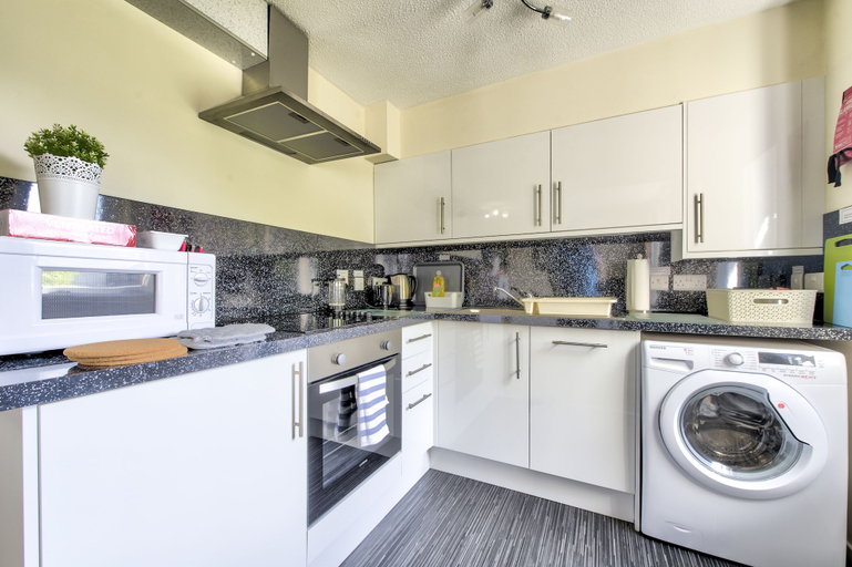 Others 4, Stunning Studio Apartment Castle View, Edinburgh