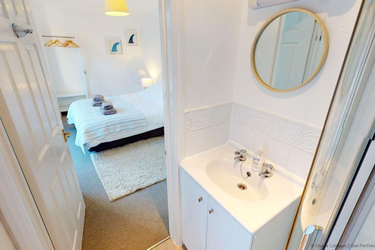 Bathroom, Ilfracombe Eden 2 Bedrooms, Devon