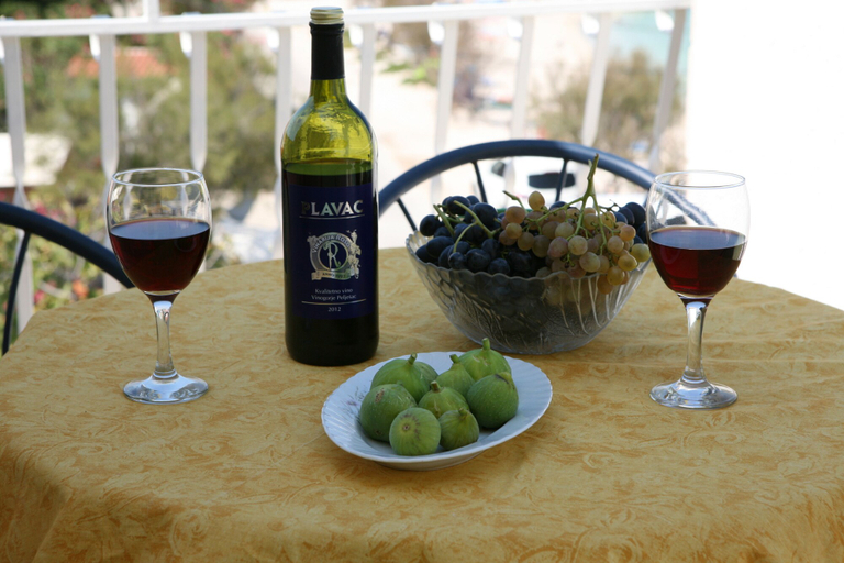 Food & Drinks 4, Sea front stone house, Trogir