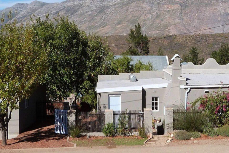 Exterior & Views 2, Cosy 6 Person Cottage With Mountain View, Overberg