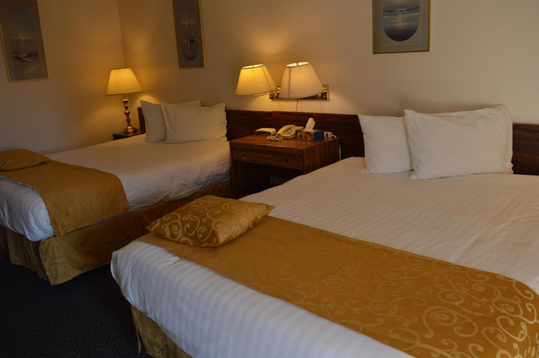 Bedroom 3, Circle 5 Motel, Division No. 6