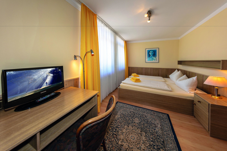 Bedroom 3, Hotel Grüner Sand, Lippe