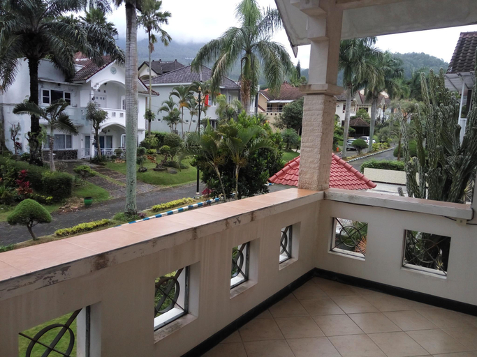 Others 5, Batu Villa - Three Bedroom, Malang