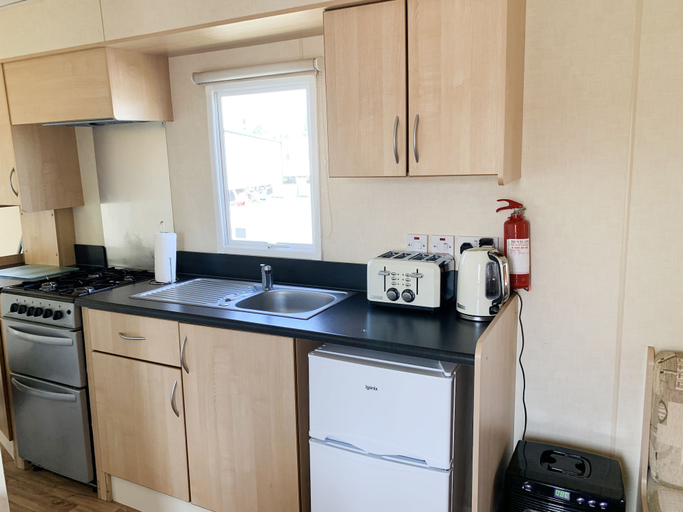 Others 5, Beautiful 3-bedroom Caravan at Mersea Island, Essex