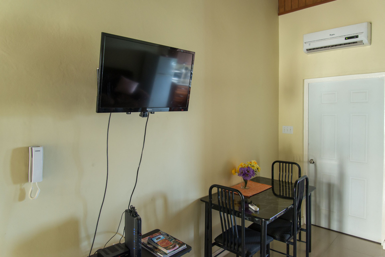 Others 5, Claudeville Condo