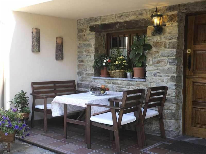Others 5, Apartamentos Casa María Juanín, Asturias