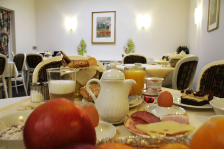 Food & Drinks 5, Hotel Niederrad - Self Check In, Frankfurt am Main