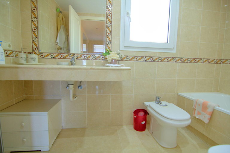 Bathroom 4, Casa Dublín, Málaga