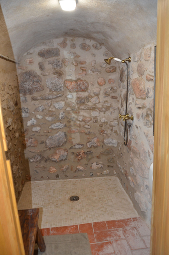 Bathroom 3, Santuari de Terrades, Girona