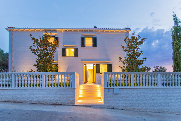 Exterior & Views 2, Villa Touran, Pojezerje