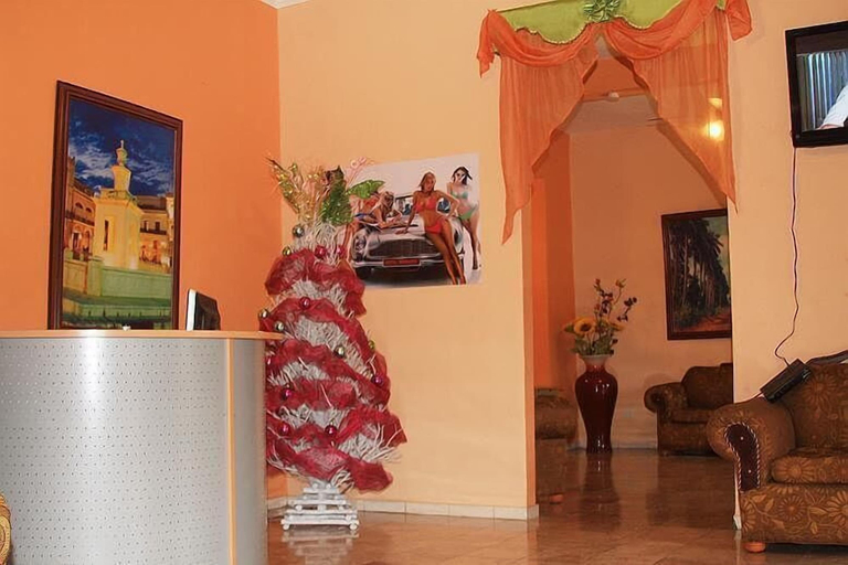 Others 5, Hotel Navarro, Distrito Nacional