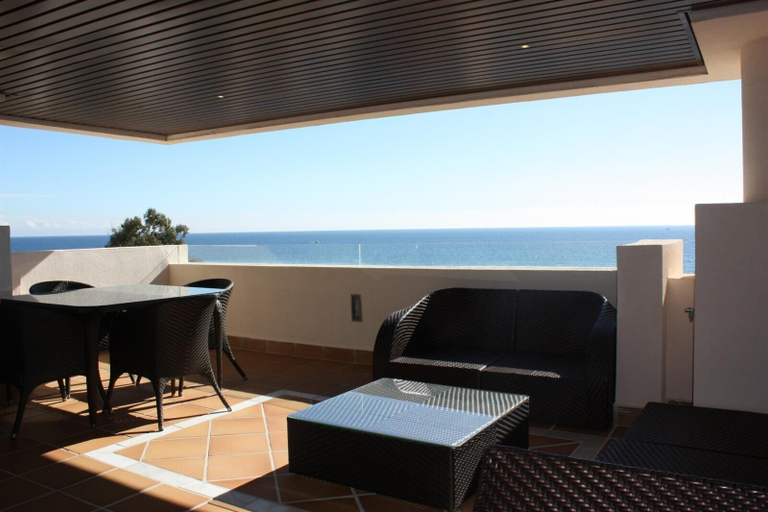 Others 5, Two-Bedroom Beach Apartment, Málaga