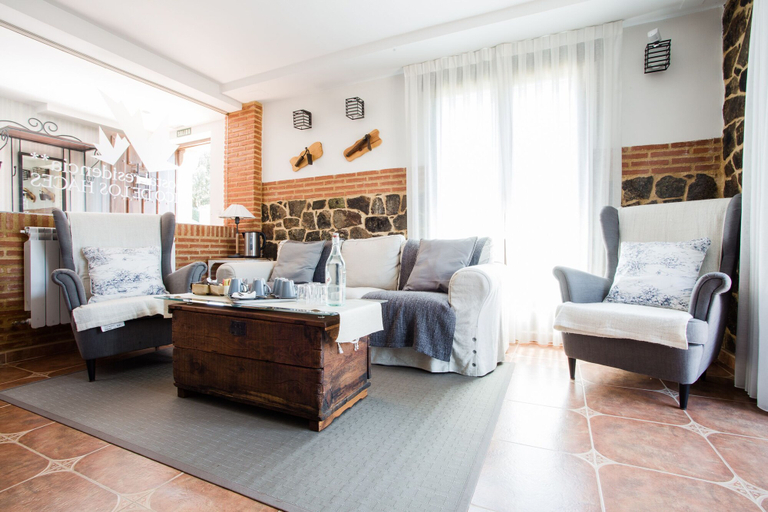 Others 3, Hostal Residencia Pico de los Haces, Soria