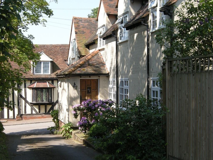 Exterior & Views 2, Motts Cottage, Essex