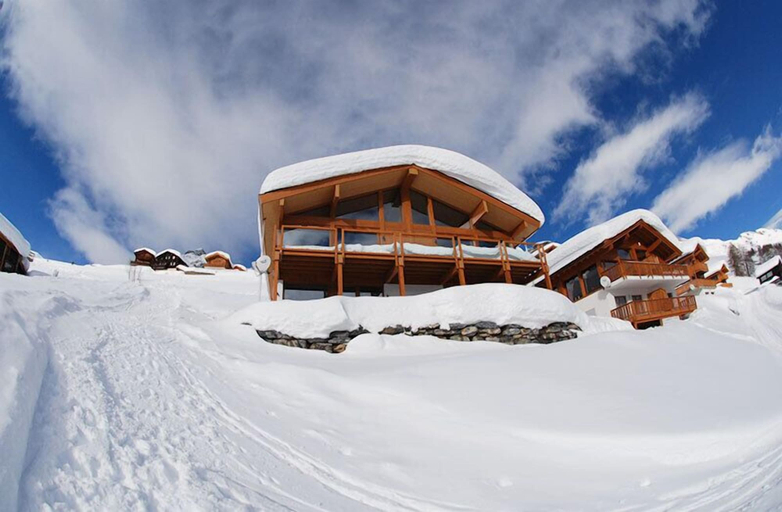 Exterior & Views 1, Swiss Chalet, West Raron