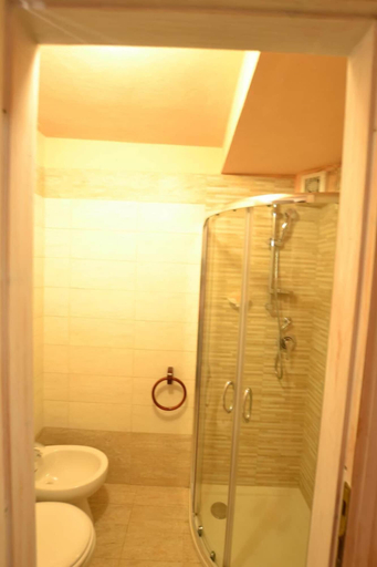 Bathroom 3, Villa Bolgherello, Livorno