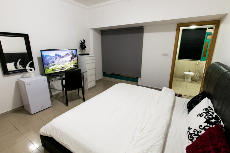Room 4, Marina Crown Tower, Dubai