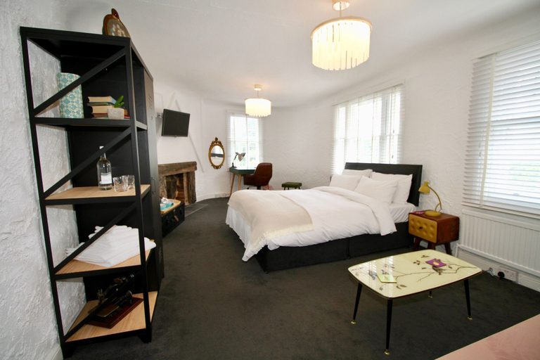 Bedroom 3, Chequers Inn, East Sussex