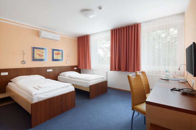 Bedroom 3, Hotel Nikolas, Ostrava