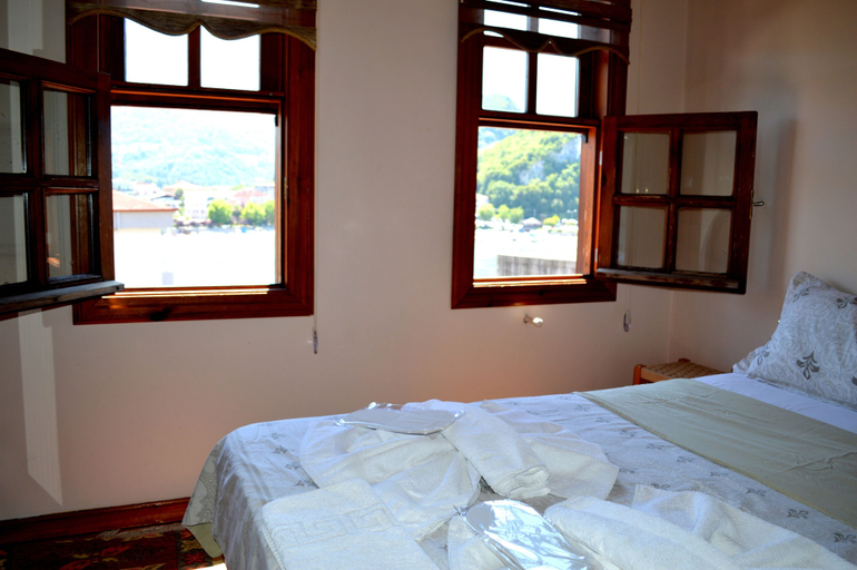 Bedroom 4, Yasar Marin Denizer Pansiyon, Amasra