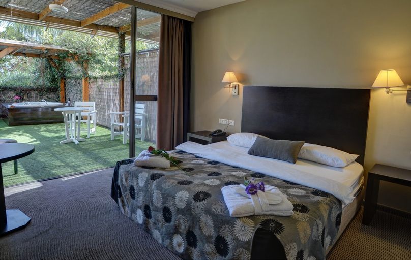 Bedroom 5, Carlton Hotel Nahariya