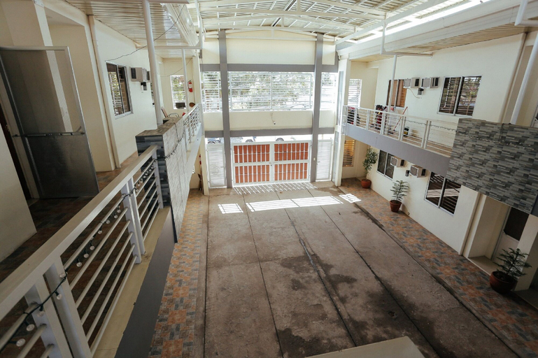Others 5, Ljenj Apartelle, Mabalacat